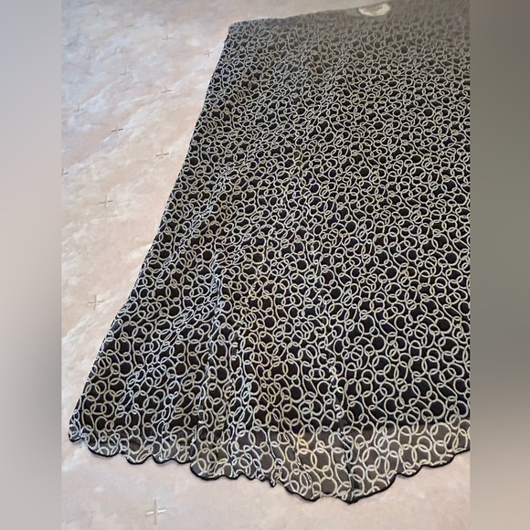 Vintage Talbots Womens Silk Skirt Side Zip Midi Black Ivory Size 20 Geometric - Picture 11 of 14